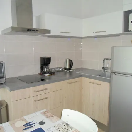 Climatise, Wifi, Animaux Admis, Parking, Proche Thermes - Fr-1-503-102 Apartment Balaruc-les-Bains
